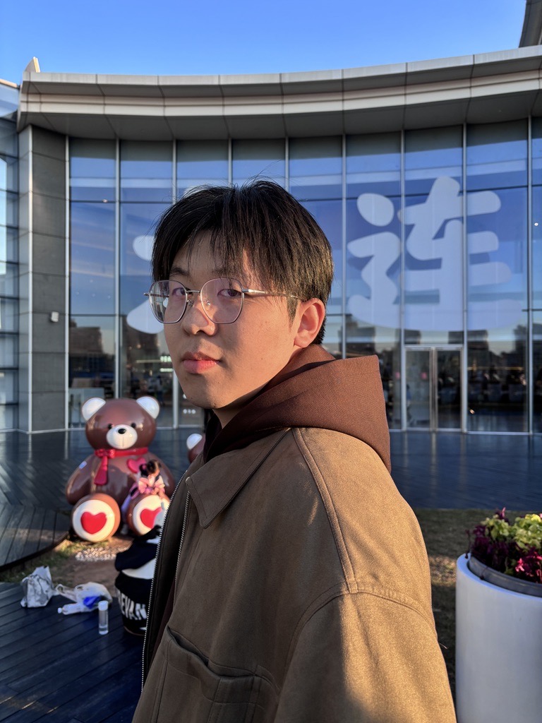 Jianguo Huang